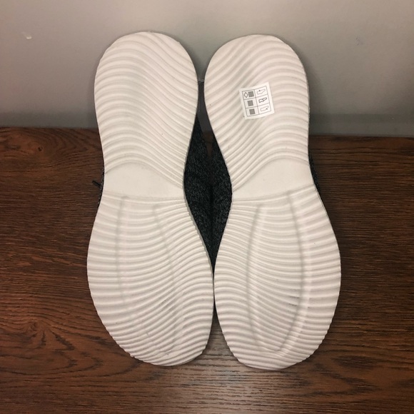 Brand new size 8 wide fit sketchers sneakers with memory foam - Picture 4 of 6